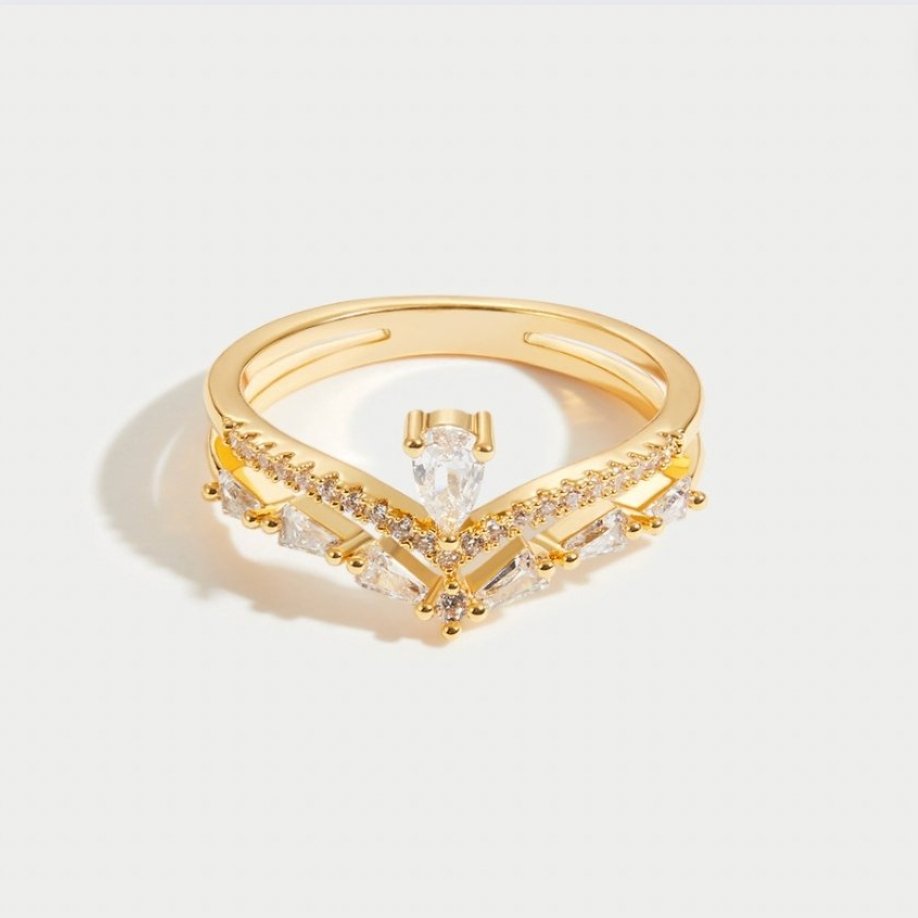 Eleganter Kristall-Goldring