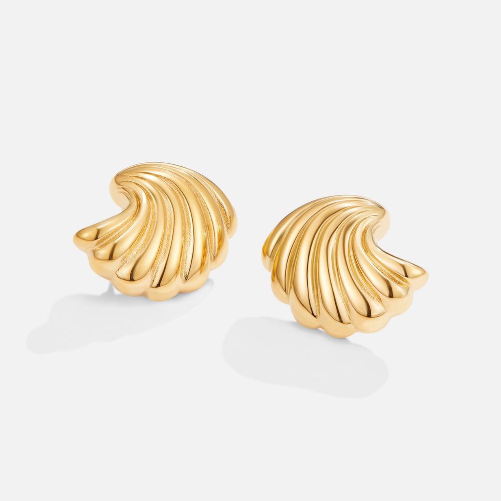 Muschel-Design Ohrstecker in Gold