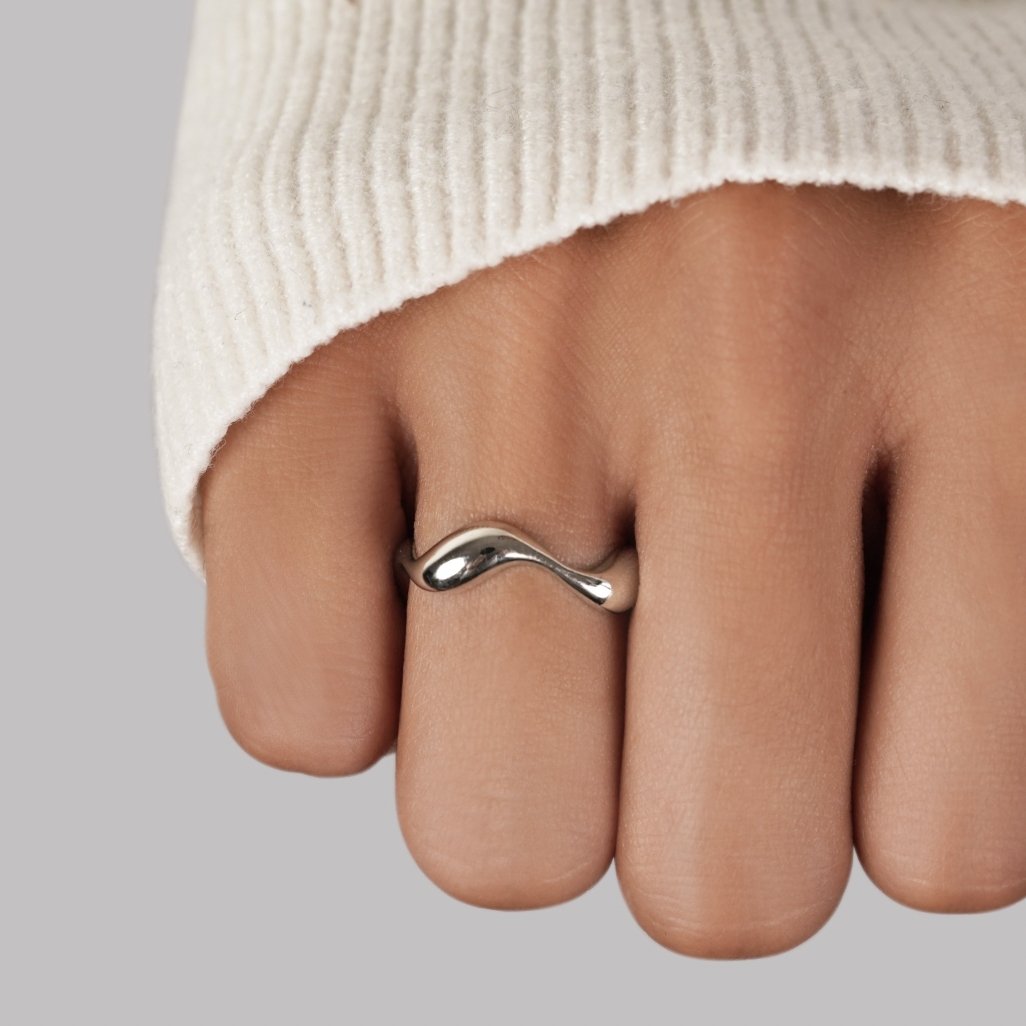 Waves Minimalistischer Ring