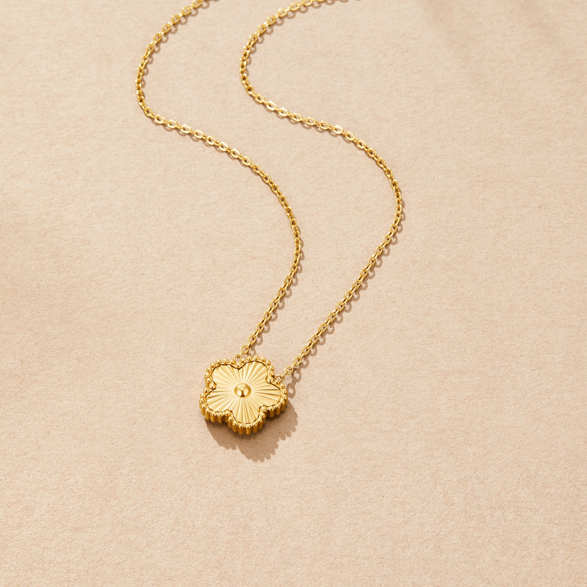 Glücksblume Gold Halskette