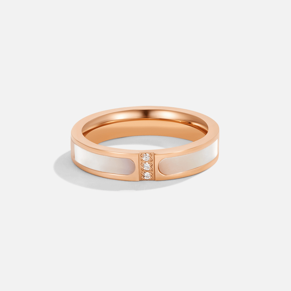 Roségoldener Ring mit Perleneinlage