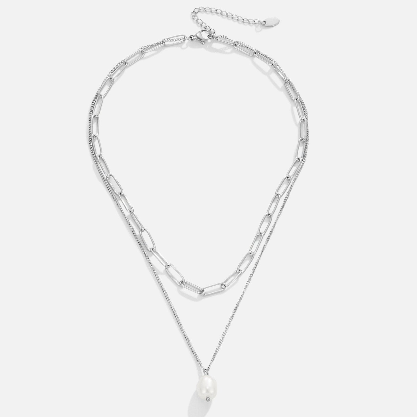 Silberne Perlen-Halskette im Layer-Look