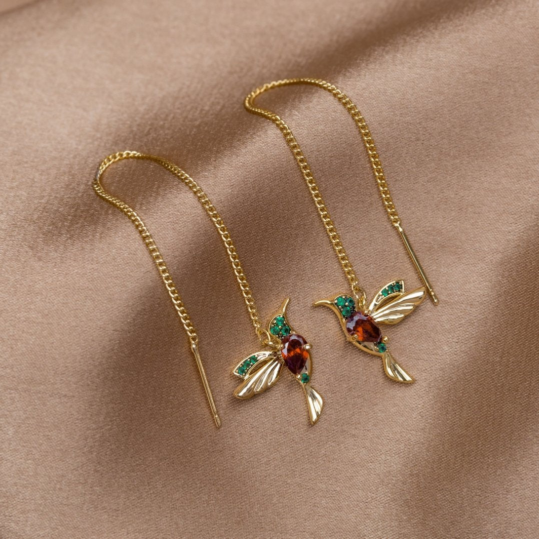 Anmutige Kolibri-Ohrringe in Gold
