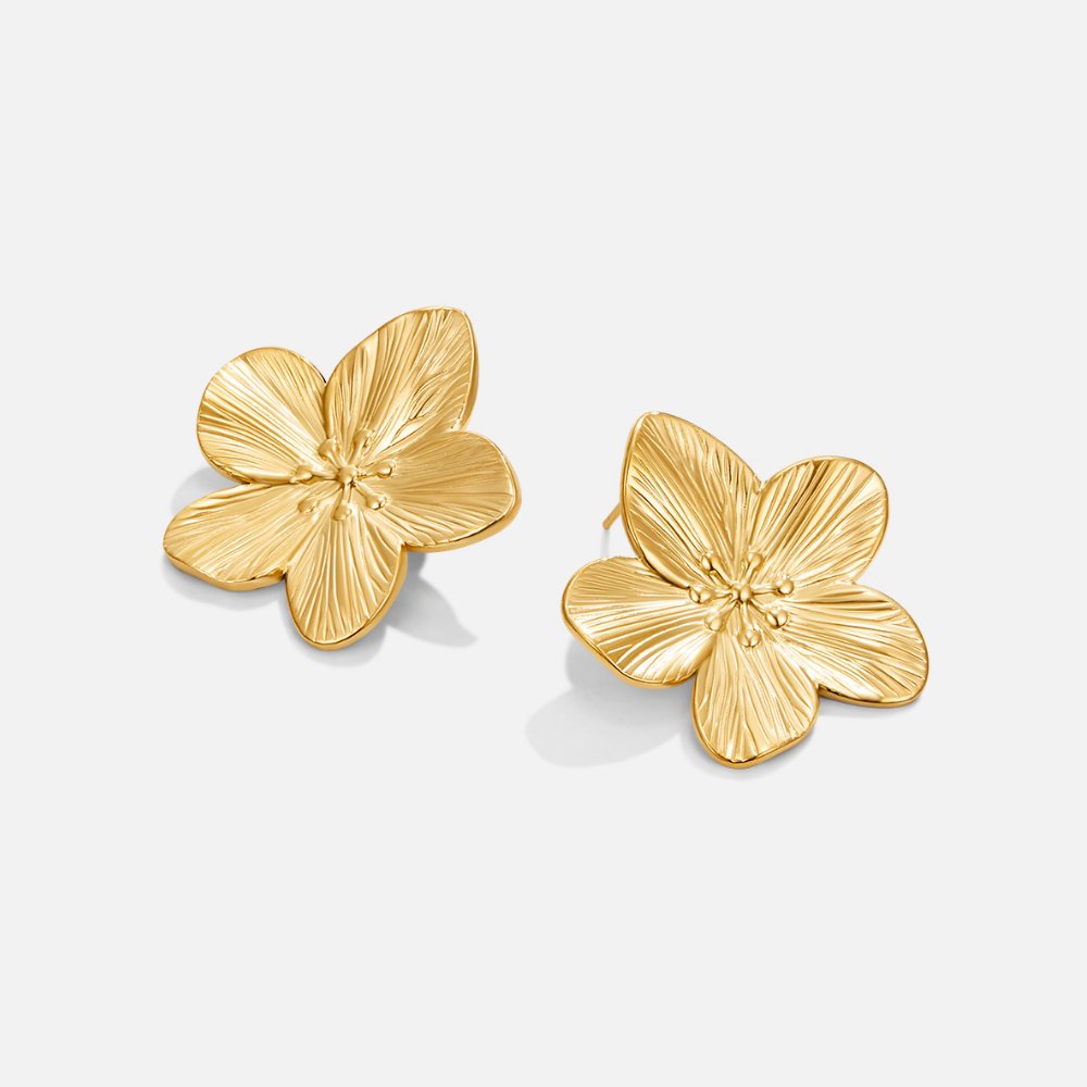 Goldene Blüten-Statement-Ohrringe