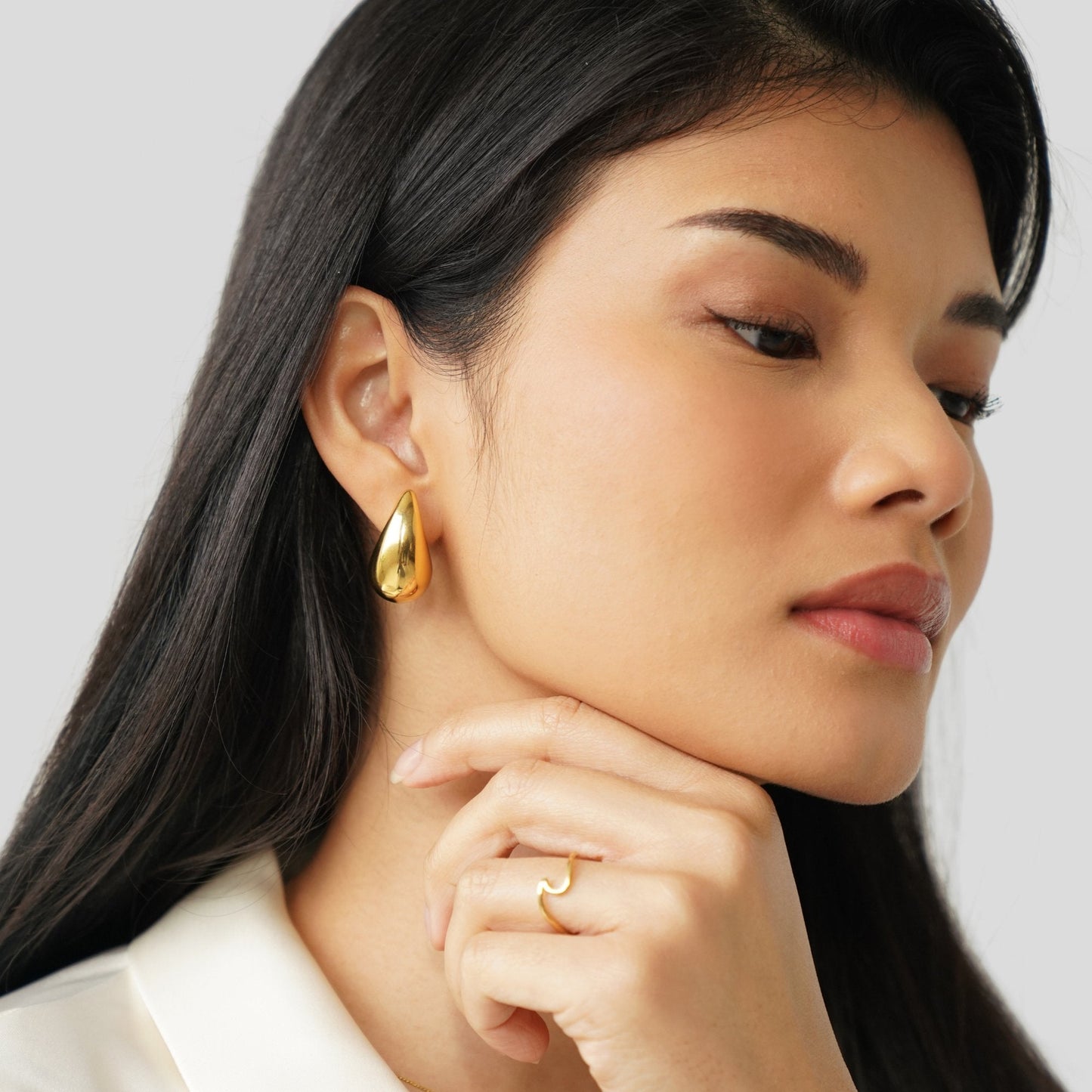 Elegante Gold-Tropfen-Ohrringe