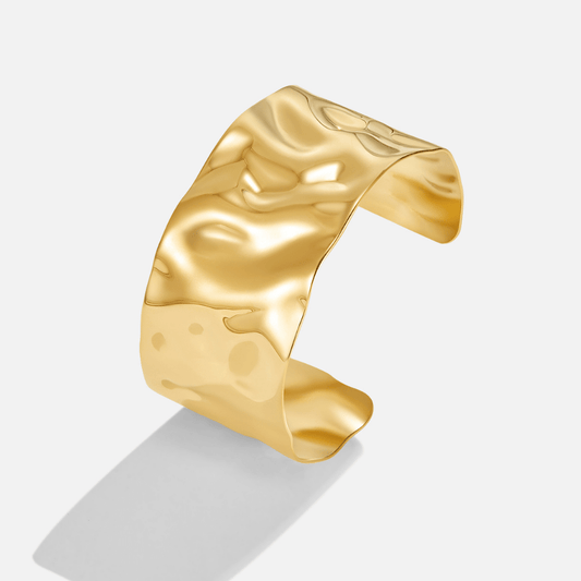 Skulpturierte Goldmanschette