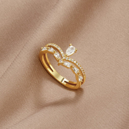 Eleganter Kristall-Goldring