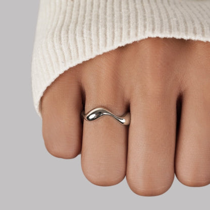 Waves Minimalistischer Ring