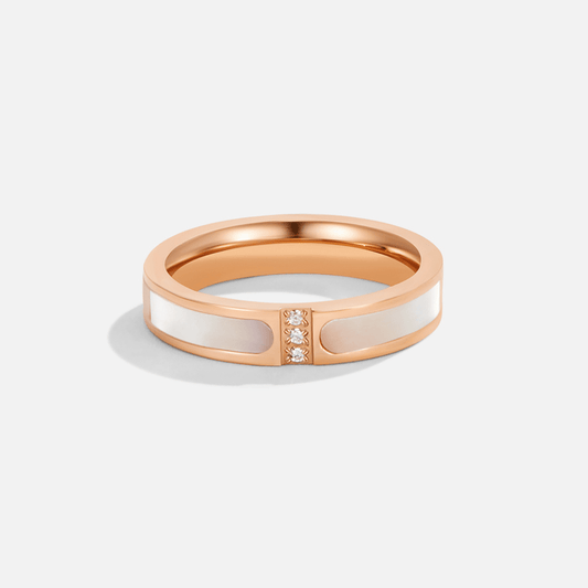 Roségoldener Ring mit Perleneinlage