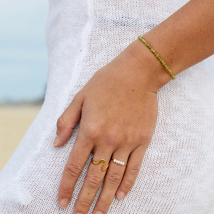 Minimalistischer Goldring mit Süßwasserperlen