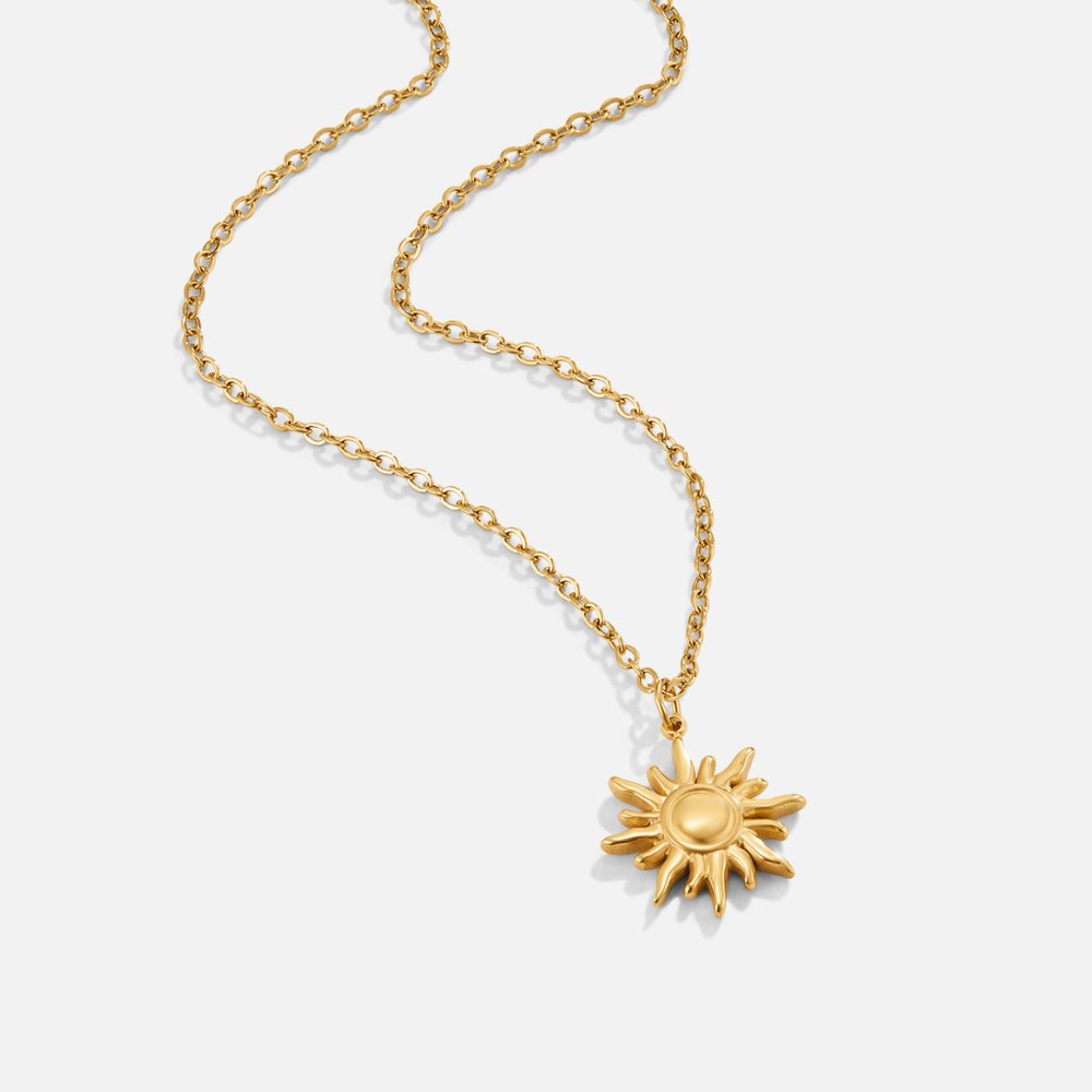 Goldene Halskette mit Sonnenanhänger