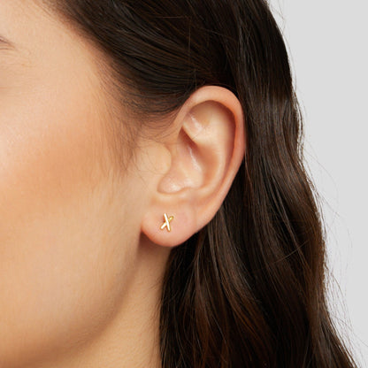 Minimalistische Goldene X-Ohrstecker