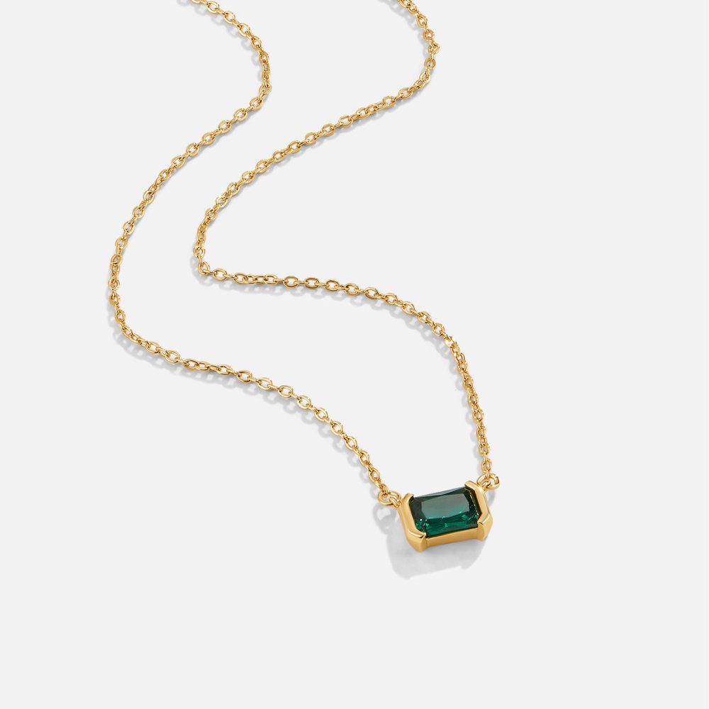 Elegante Halskette mit grünem Smaragd-Anhänger