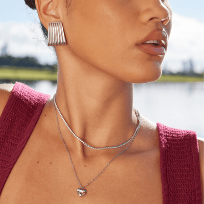 Skulpturale Silber-Statement-Ohrringe
