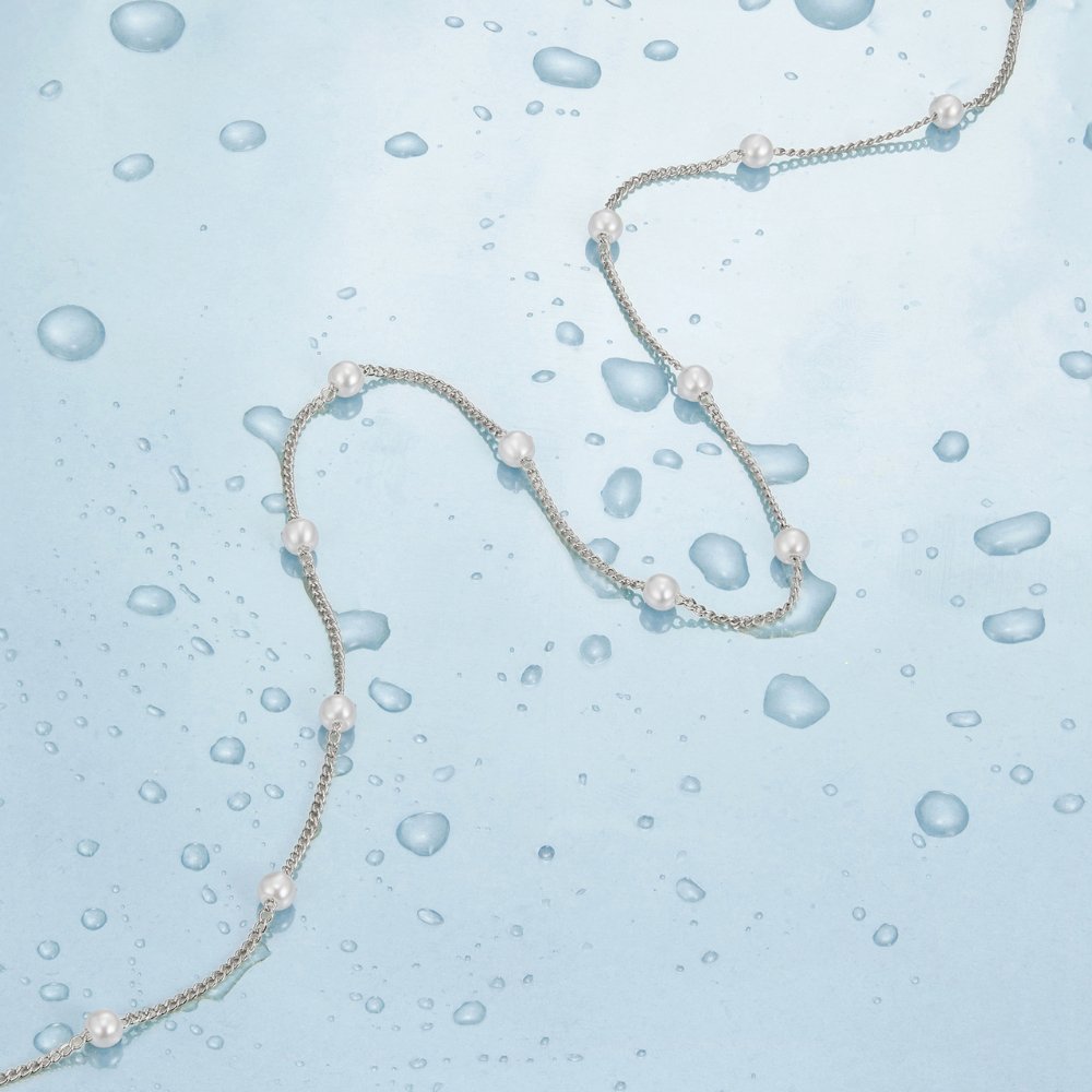 Silberne Perlenkette