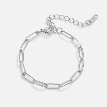 Modernes Gliederarmband im Büroklammer-Stil