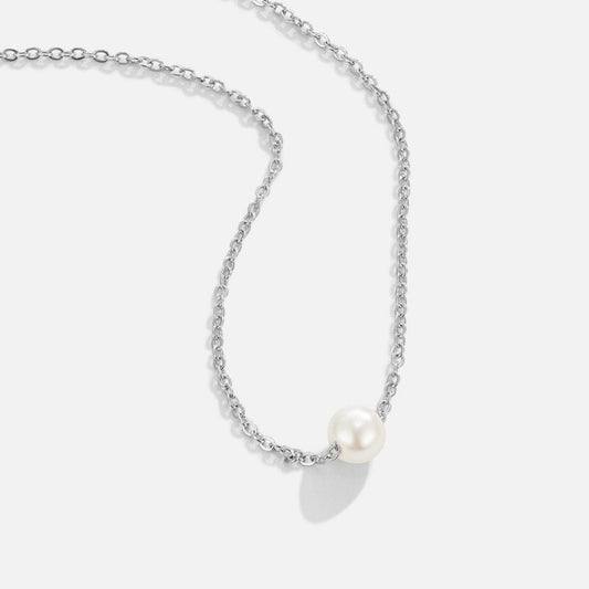 Silberne Halskette mit Einzelperle