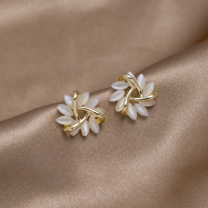 Elegantes Set aus Blüten- & Geometrischen Creolen
